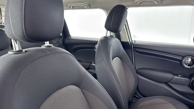 MINI Hatchback 1.5 Cooper Classic II 5dr Petrol Hatchback